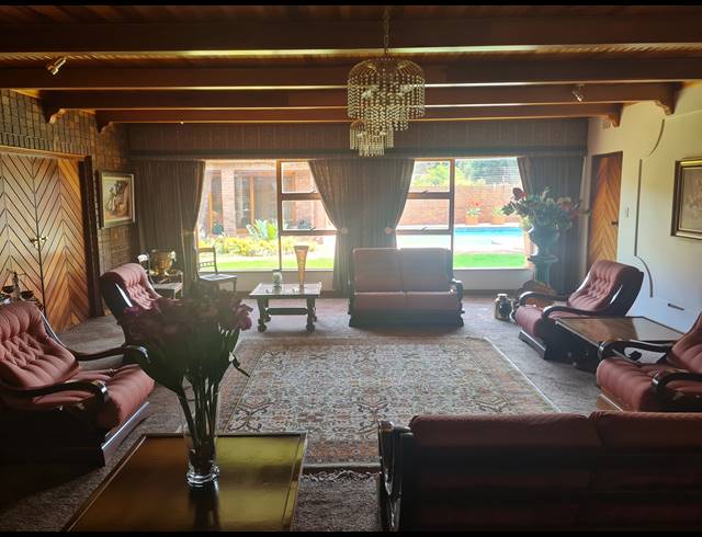 5 BEDROOM HOUSE FOR SALE IN KENLEAF